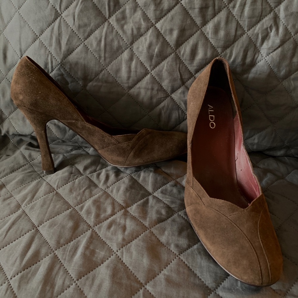 Aldo suede heels